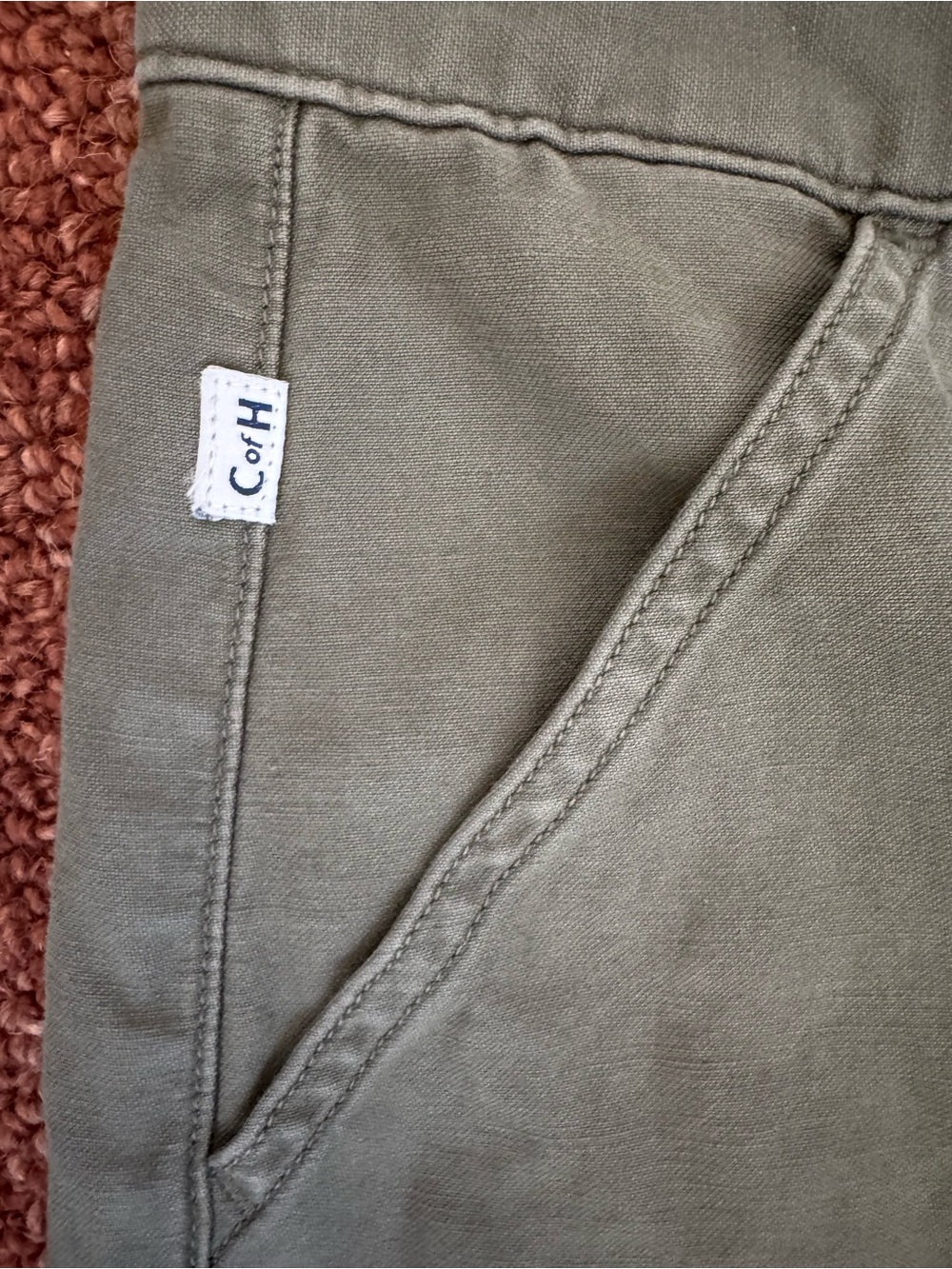 Citizens of Humanity Marcelle Low Slung Cargo Barrel Pants in Surplus - Picture 3 of 10